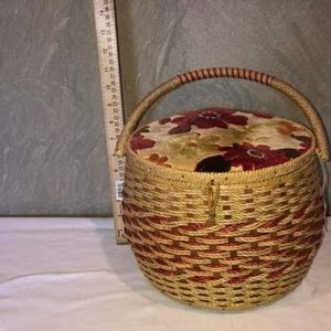 Sewing basket
